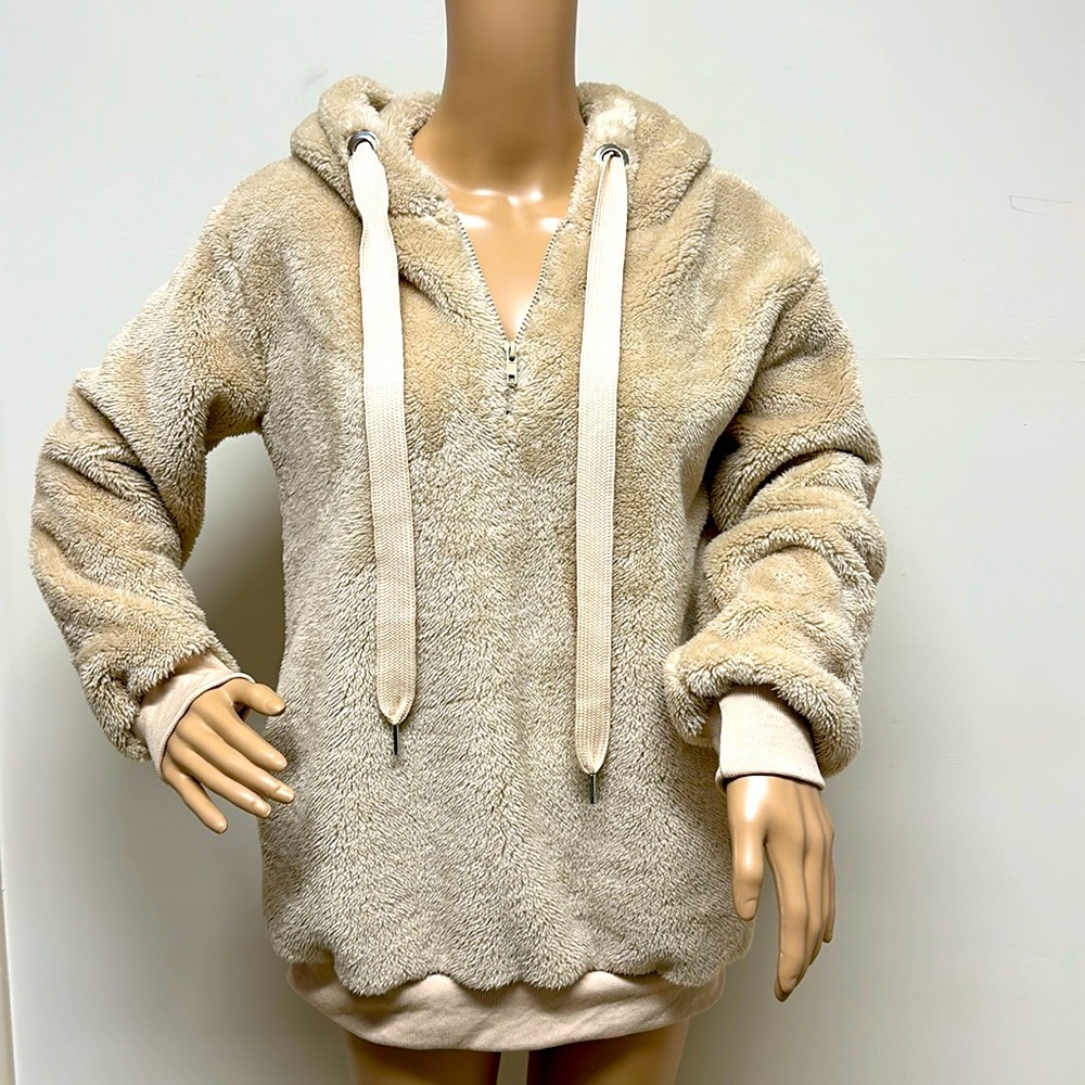 NWOT Chuncky Fleece 1/4 Zip Hoodie size S cream/light tan